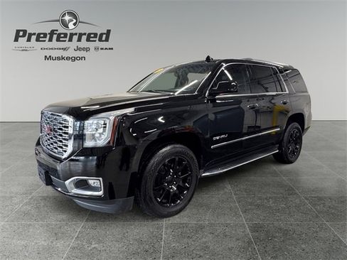 Used 2018 GMC Yukon Denali w/ Open Road Package image 10