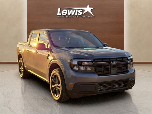 Used 2024 Ford Maverick Lariat w/ Black Appearance Package image 6