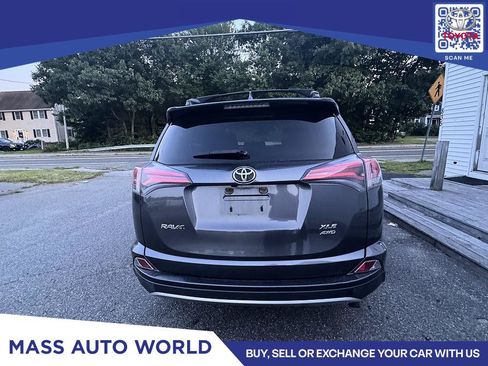 Used 2017 Toyota RAV4 XLE w/ Carpet Mat Package AWD/4WD image 8