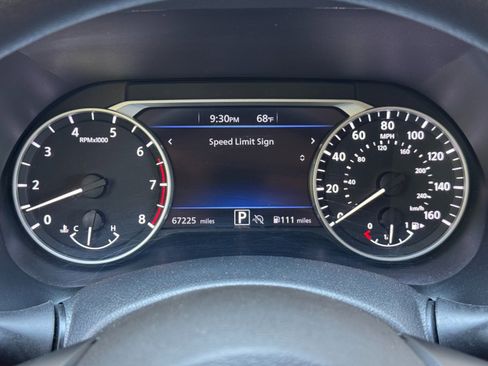 Used 2024 Nissan Sentra SV FWD image 17