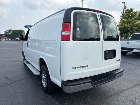 Used 2023 GMC Savana 2500 w/ Driver Convenience Package image 9