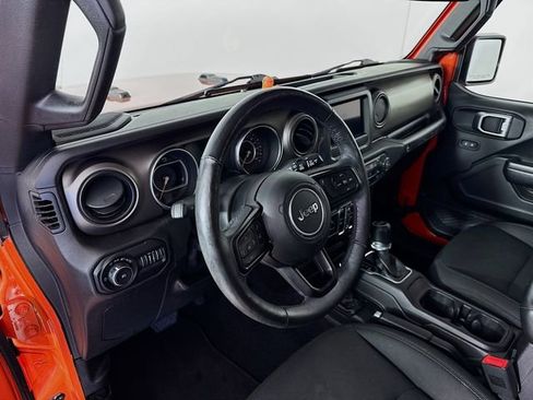 Used 2018 Jeep Wrangler Unlimited Sport S AWD/4WD image 12