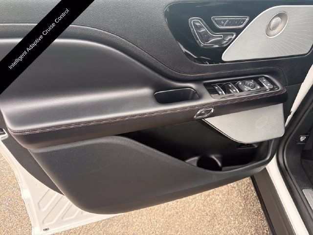 Used 2024 Lincoln Aviator Reserve w/ Equipment Group 201A AWD/4WD image 13