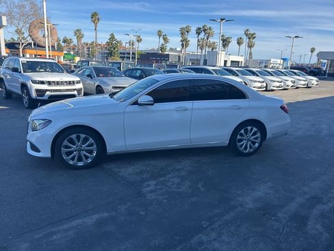 Used 2018 Mercedes-Benz E 300 image 4