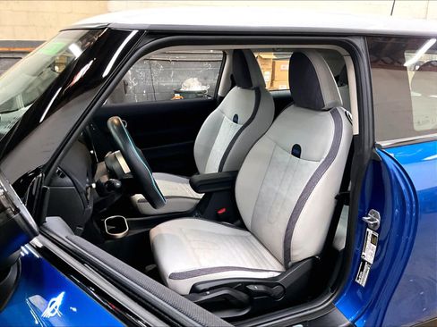 Used 2025 MINI Cooper S FWD image 27