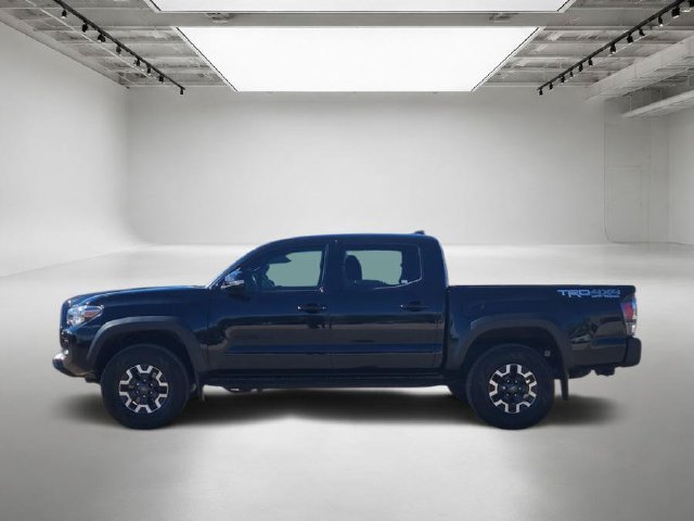 Used 2022 Toyota Tacoma TRD Off-Road AWD/4WD image 2