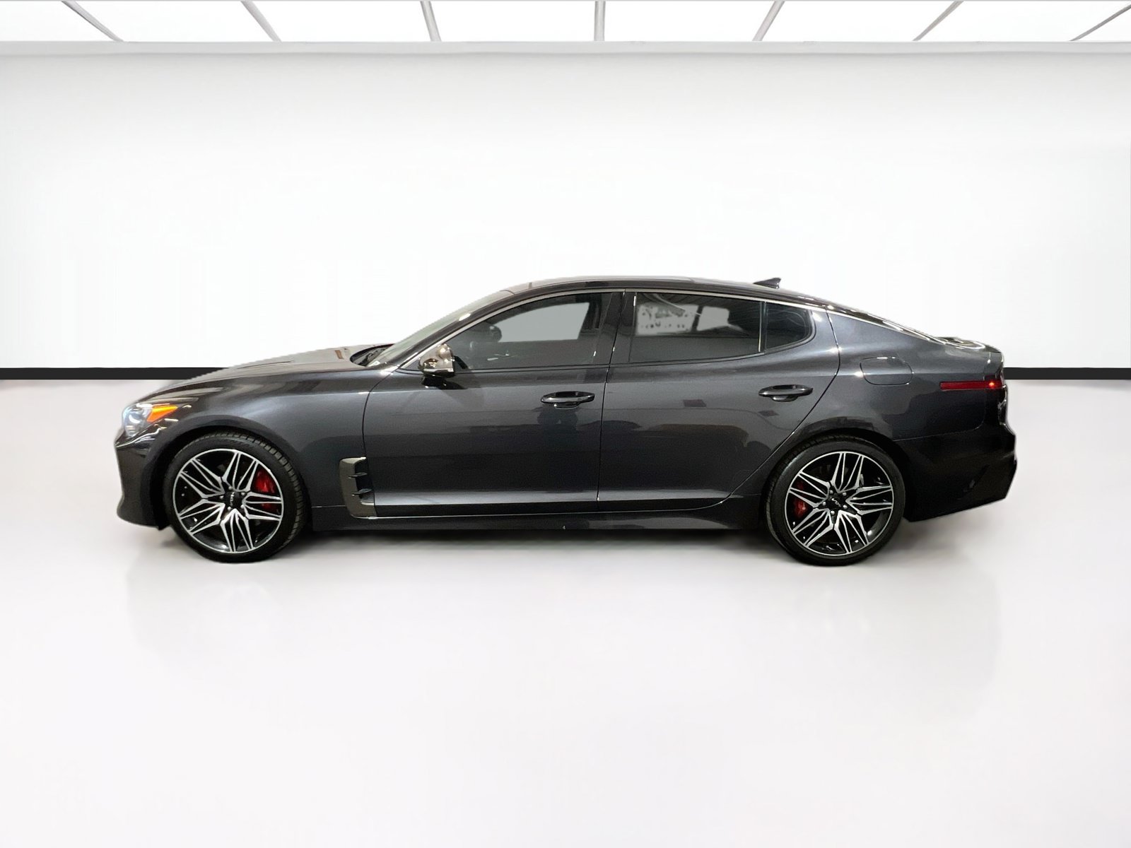 Used 2022 Kia Stinger GT1 w/ Red Interior Color Package RWD image 24