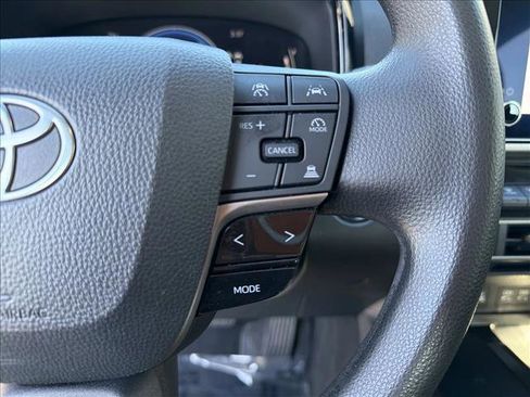 Used 2025 Toyota Camry LE image 16