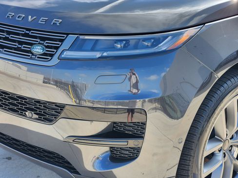 New 2026 Land Rover Range Rover Sport SE image 9
