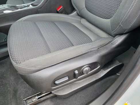 Certified 2022 Chevrolet Bolt LT image 12