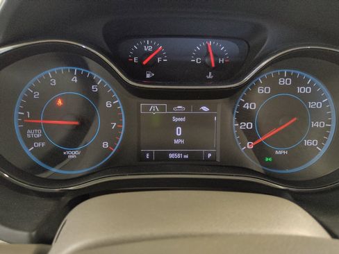 Used 2017 Chevrolet Cruze LS FWD image 23