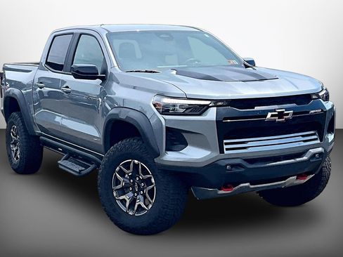 Used 2025 Chevrolet Colorado ZR2 AWD/4WD image 10