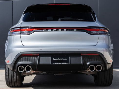 Certified 2026 Porsche Macan AWD/4WD image 10