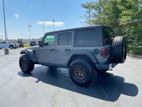 Used 2021 Jeep Wrangler Unlimited Rubicon w/ LED Lighting Group AWD/4WD image 3