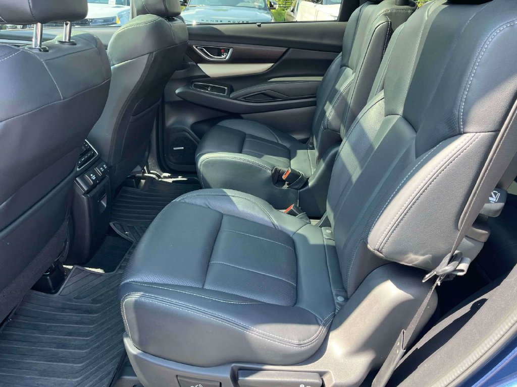 Used 2022 Subaru Ascent Touring AWD/4WD image 12