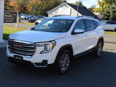Used 2024 GMC Terrain SLT image 4