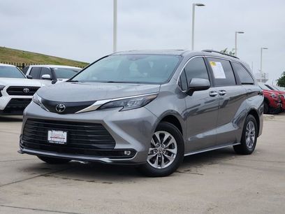 Used 2026 Toyota Sienna XLE