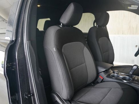 Used 2019 Ford Explorer XLT w/ Equipment Group 201A AWD/4WD image 31