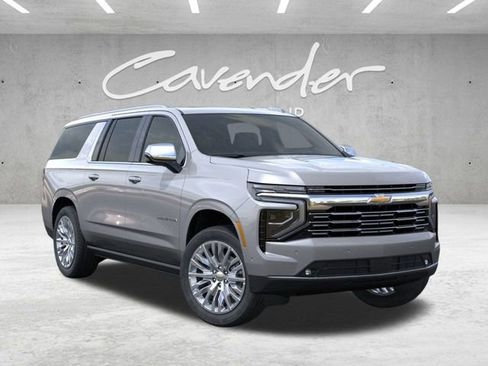 New 2026 Chevrolet Suburban Premier image 7