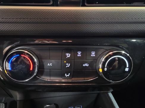 Used 2026 Chevrolet TrailBlazer LT AWD/4WD image 25