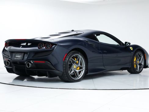 Certified 2022 Ferrari F8 Tributo image 3