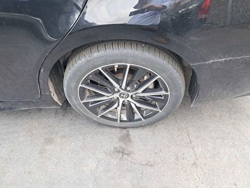 Used 2024 Toyota Camry SE image 9