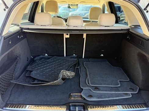 Used 2022 Mercedes-Benz GLC 300 4MATIC image 5