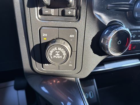Used 2022 Ford F150 Lariat w/ FX4 Off-Road Package AWD/4WD image 13