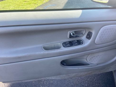 Used 2004 Volvo C70 HT image 17