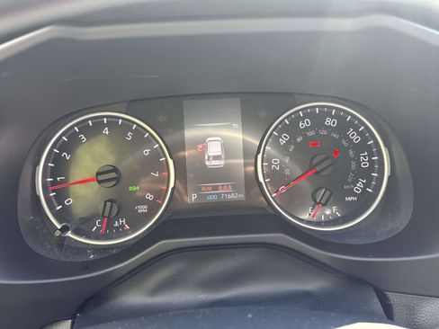 Used 2021 Toyota RAV4 XLE AWD/4WD image 26