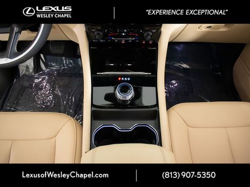 Used 2024 Jeep Grand Cherokee L Limited w/ Black Appearance Package image 31