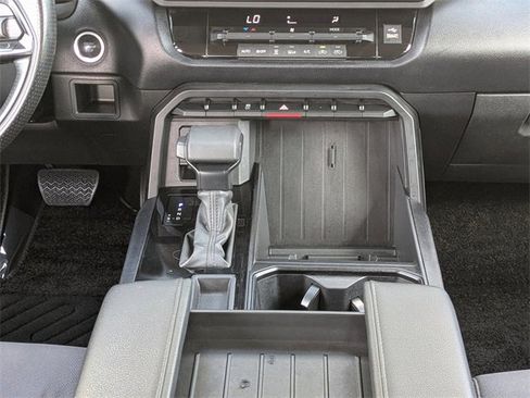 Used 2022 Toyota Tundra SR w/ SR Tow Package image 18