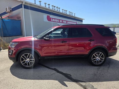 Used 2017 Ford Explorer Sport AWD/4WD image 2