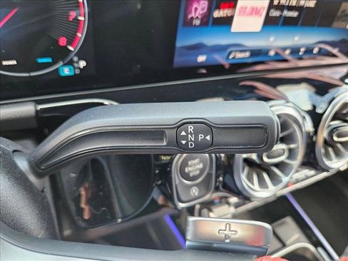 Used 2025 Mercedes-Benz GLA 250 image 12