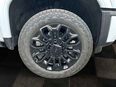 New 2026 GMC Sierra 2500 Denali Ultimate w/ LPO, Black Badging Package AWD/4WD image 10