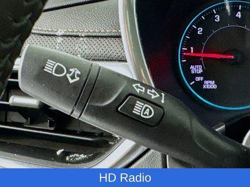 Used 2018 Chevrolet Equinox Premier image 15