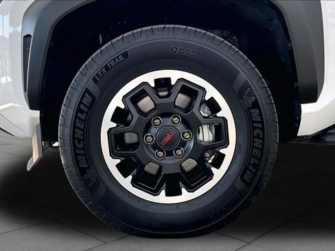 Used 2025 Toyota 4Runner TRD Off-Road AWD/4WD image 11