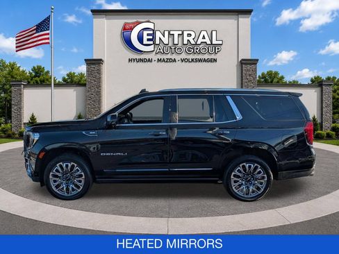 Used 2023 GMC Yukon Denali Ultimate AWD/4WD image 5
