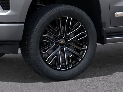 New 2026 Chevrolet Silverado 1500 High Country AWD/4WD image 9