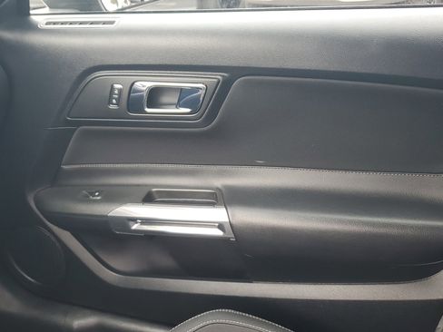 Used 2015 Ford Mustang Coupe image 28