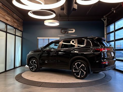 Used 2022 Mitsubishi Outlander ES image 5