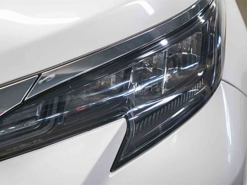 Used 2025 Toyota Sienna XLE w/ XLE Plus Package image 7