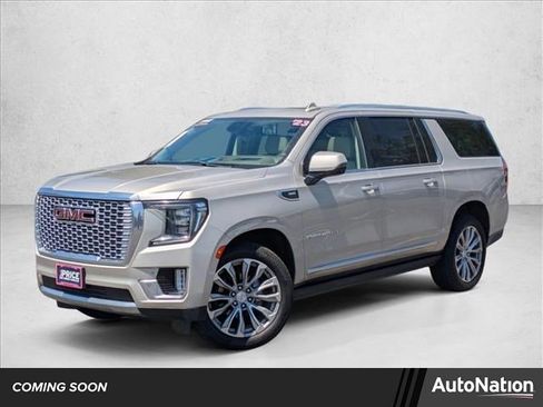 Used 2023 GMC Yukon XL Denali AWD/4WD image 1