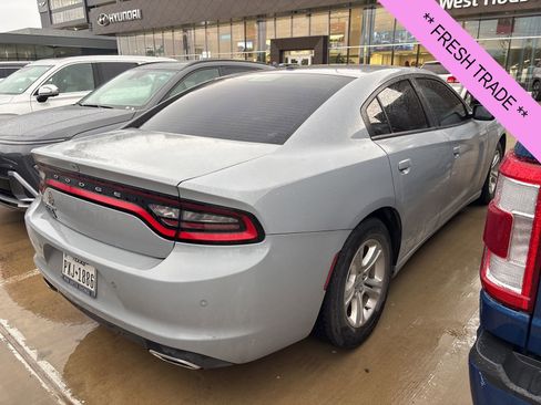 Used 2021 Dodge Charger SXT image 5