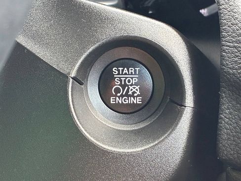 Used 2019 Jeep Compass Latitude w/ Cold Weather Group AWD/4WD image 51