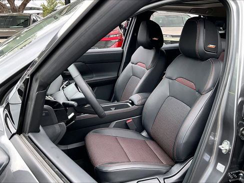 New 2026 Nissan Kicks SR image 9