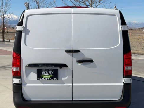 Used 2021 Mercedes-Benz Metris image 7