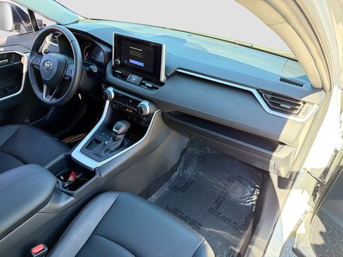 Used 2025 Toyota RAV4 XLE Premium image 14