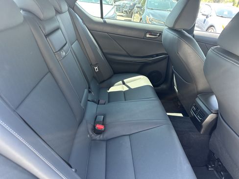 Used 2025 Lexus IS 350 F Sport RWD image 14