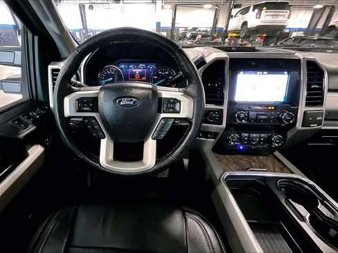 Used 2019 Ford F250 Lariat w/ Lariat Ultimate Package AWD/4WD image 17